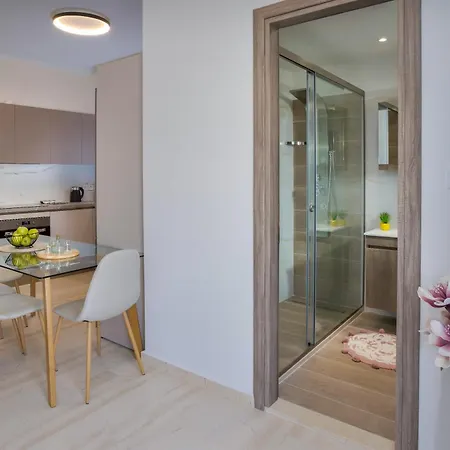 아파트 Alpha Seaview Luxury By Estia *